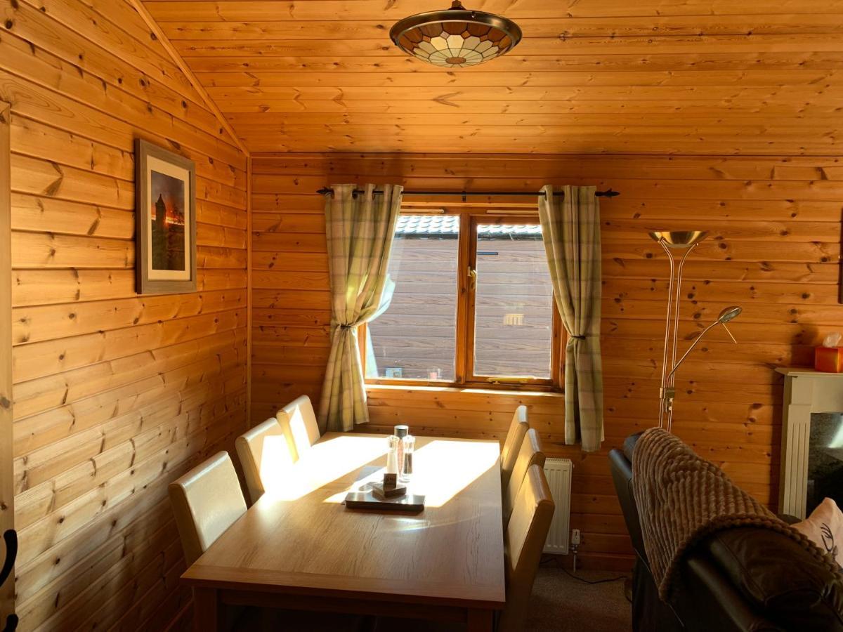 Immaculate 3-Bed Lodge In Hawick Zewnętrze zdjęcie